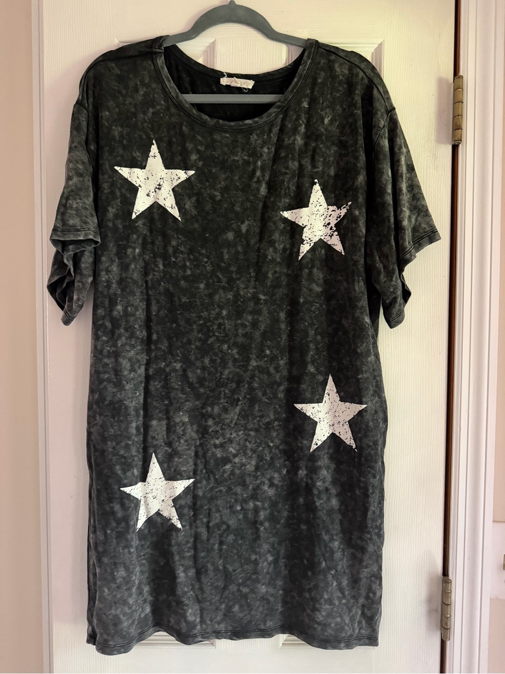 Women’s Star Print Black Mineral-Wash T-Shirt Top